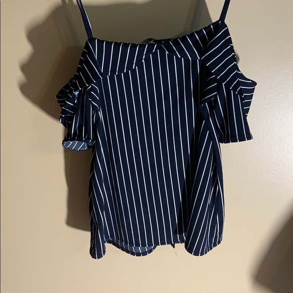 Banana Republic striped off the shoulder top - Picture 4 of 4